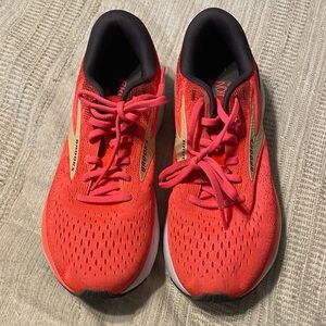 Brooks Ghost 16 in Bright Pink Women’s Size 9.5
